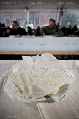 Gdansk. Targ Weglowy. XVIII Wigilia dla ubogich, samotnych...