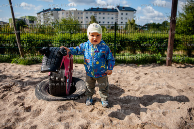 Gdansk. Ujescisko. Nowo powstaly Ekologiczny plac zabaw...