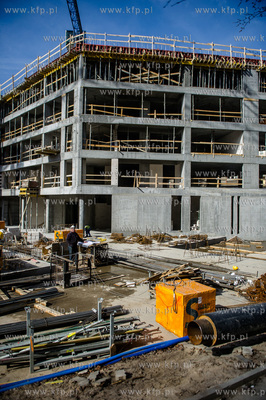 Gdynia. Budowa kompleksu mieszkalno-uslugowego Baltiq...