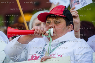 Gdansk. Urzad Marszalkowski. Pikieta przeciwko prywatyzacji...