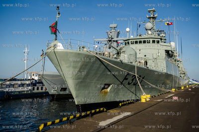 Gdynia. Nabrzeże Francuskie. Wizyta robocza fregaty...