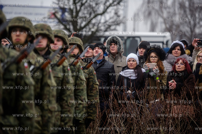 Gdynia. Nabrzeże Pomorskie. Uroczysta przysięga wojskowa...