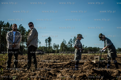 Nadleśnictwo Lipusz. Prezydent RP Andrzej Duda wraz...