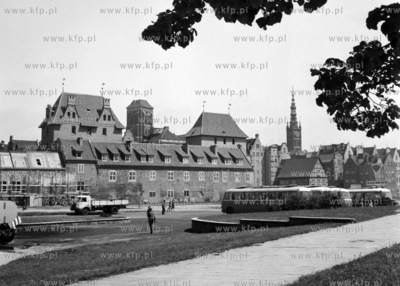 Parking przy al. Leningradzkiej ( obecnie Podwale Przedmiejskie...