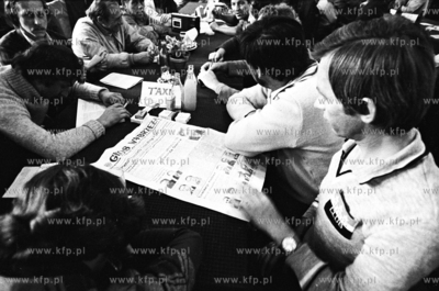 Strajk w Stoczni Gdanskiej im. Lenina Nz. stoczniowcy...