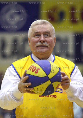 Lotos Basket Gala 2005 w Gdyni. Mecz koszykowki pomiedzy...
