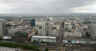 Warszawa z tarasu widokowego na 30 pietrze Palacu Kultury...