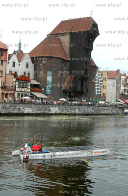 Katamaran Energa Solar z silnikiem zasilanym energia...