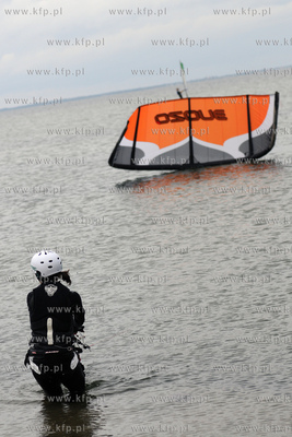 Rewa - pomorski raj dla fanow windsurfingu i kitesurfingu.
26.09.2009
fot....