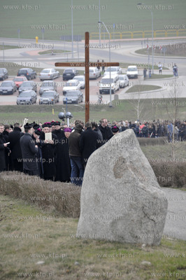 Droga krzyzowa na Gorze Jana Pawla II w Pelplinie pod...