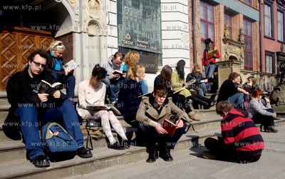 Gdansk. Dlugi Targ. Zjednoczenie czytelnicze wraz z...