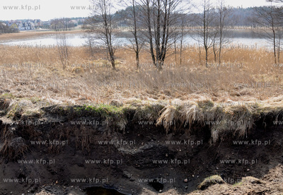 Koscierzyna. Nielegalne wyrobisko piachu i dzikie wysypisko...