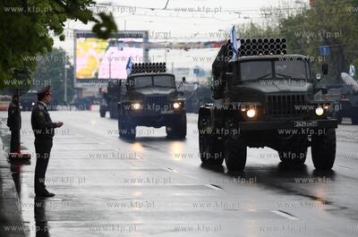 Kaliningrad , Rosja 09.05.2014 Parada na Placu Zwyciestwa...