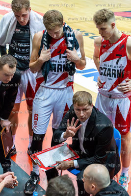 Słupsk , Hala Gryfia. Mecz koszykówki Grupa Sierleccy...