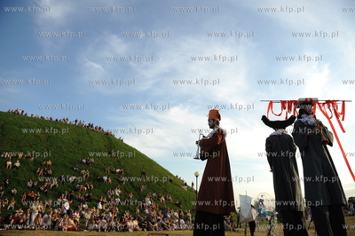 XIII edycja Festiwalu Teatrow Ulicznych FETA. FETA...