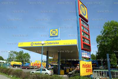 Rafineria Gdanska od 2.06.2003 zmienia nazwe na GRUPA...