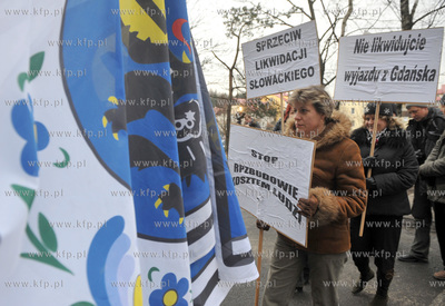 Gdansk. Protest przeciwko zamknieciu ul. Slowackiego...