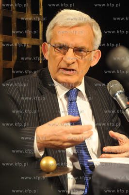 Gdansk. Filharmonia Baltycka. Areopag Gdanski. Debata...