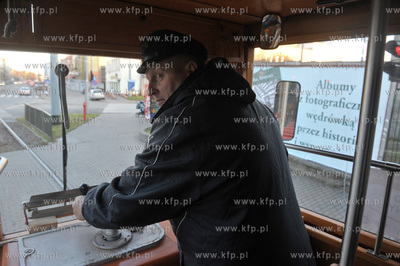 Mikolajkowy zabytkowy  tramwaj  na trasie Hucisko -...