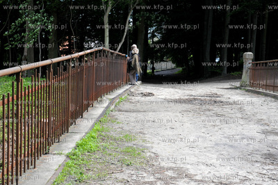 Dawny wiadukt trasy kolejowej Gdansk - Kokoszki nazywany...