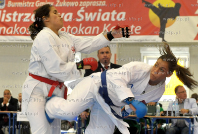 W zukowskiej hali wodowiskowo - sportowej odbtyly sie...