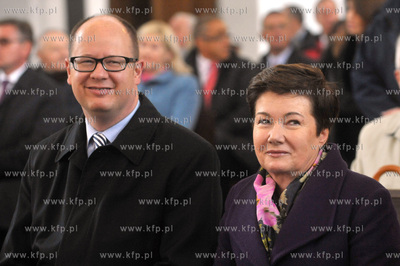 70 urodziny Lecha Walesy. Msza swieta w Bazylice Mariackiej...