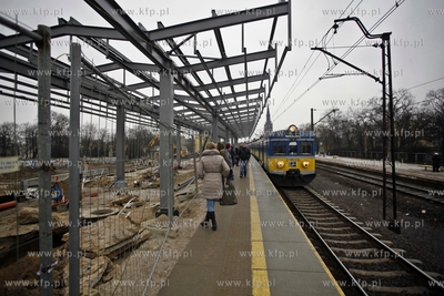 Przebudowa peronu kolejki SKM w Gdansku Wrzeszczu.
18.02.2013
fot....