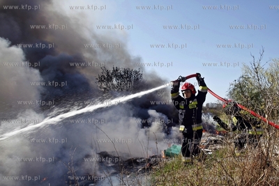 Pozar laki na wysokosci ul. Szklana Huta w Gdanskiej...