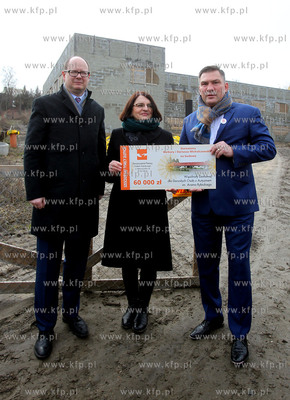 Dariusz Michalczewski przekazal 60.000 zl na budowe...