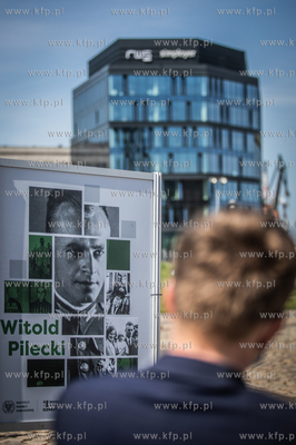 Plac Solidarności. Prezentacja wystawy biograficznej...