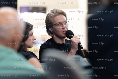 FPFF 2026. Spotkanie z twórcami filmu Przez ścianę....