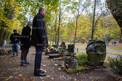 Gdańsk, Cmentarz Srebrzysko. Prezentacj projektu Znani-Niezapomniani....