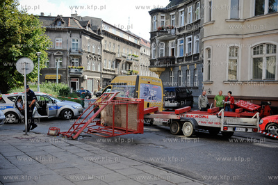 Gdansk. Ul Wajdeloty. Wypadek na wysokosci, w ktorym...