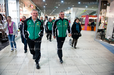 Gdansk. Galeria Przymorze. Prezentacja I druzyny Lechii...