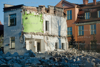 Gdansk Wrzeszcz. Rozbiorka hali sportowej oraz budynku...