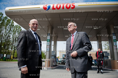 Gdansk. Nowo otwarta stacja benzynowa grupy Lotos....