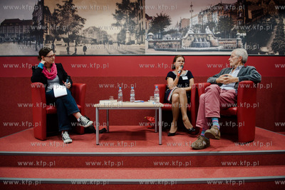 Gdansk. Biblioteka Manhattan w CH Manhattan. Spotkanie...