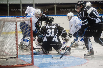 Gdansk. Hala Olivia. Mecz pierwszej ligi hokeja. KH...