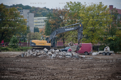 Gdansk. Prace porzadkowe na Targu Siennym i Rakowym...