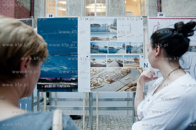 Politechnika Gdanska, Gmach Glowny. Ogloszonie wynikow...