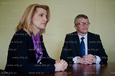 Gdansk. Siedziba Pomorskiej Spolki Gazownictwa. Briefing...