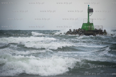 Ggansk. Gorki Zachodnie. Wysoka fala i calkowicie zalana...