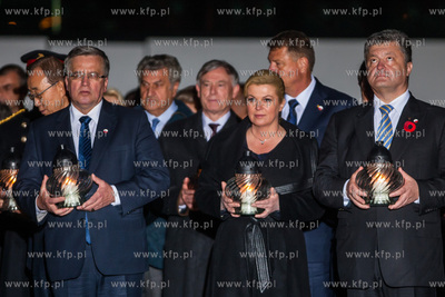 Gdansk. Plac Solidarnosci. Obchody 70. rocznicy zakonczenia...