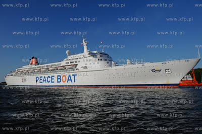 Gdansk Nowy Port. Kanal Motlawy. Wyjscie z portu. Japonski...