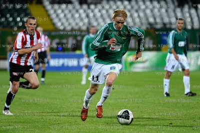 Lechia Gdansk  w ramach rozgrywek ekstraklasy pokonuje...
