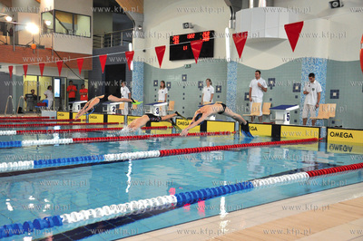 Zawody plywackie z okazji otwarcia basenu Aqua-Centrum...