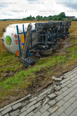 W podslupskiej miejscowosci Saborze, na drodze krajowej...