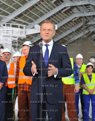 Premier Donald Tusk podczas wizyty w Szczecinie. Nz....
