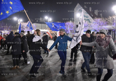 Sopot. Plac Przyjaciol Sopotu. Radosc mieszkancow Sopotu...
