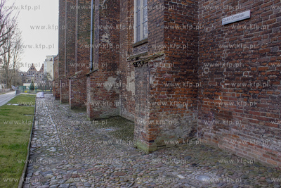 Gdańsk, Żabi Kruk. Zaułek Ormiański przy kościele...